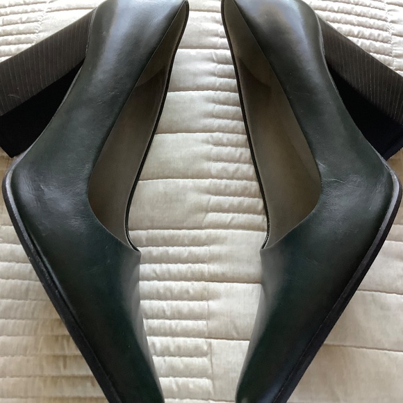 Prada Pointed Toe Leather Heeled Pumps Dark Green SZ 39.5 - Picture 6 of 14